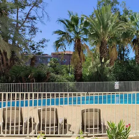Le Victoria-centre Ville-piscine-parking Prive-wi-fi アパート *