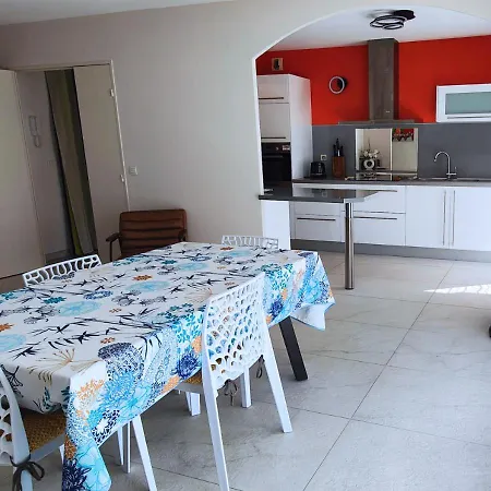 Le Victoria-centre Ville-piscine-parking Prive-wi-fi Apartament *