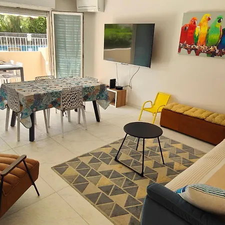 Apartament Le Victoria-centre Ville-piscine-parking Prive-wi-fi Hyères