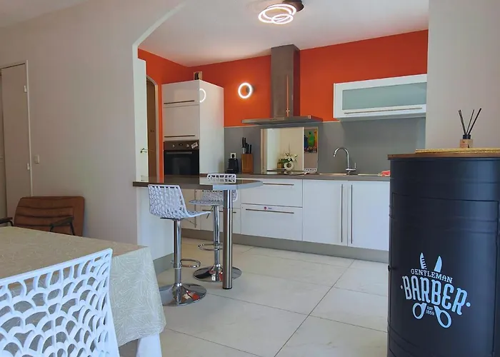 Le Victoria-centre Ville-piscine-parking Prive-wi-fi *