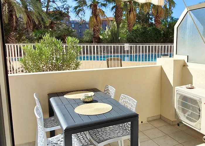 Le Victoria-centre Ville-piscine-parking Prive-wi-fi