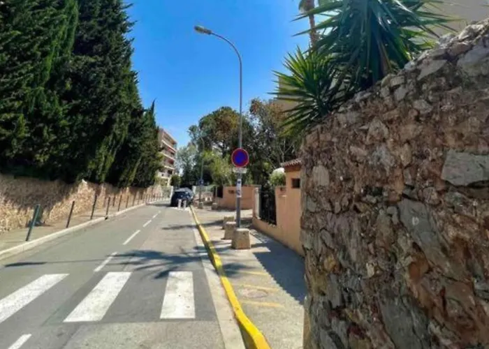 Le Victoria-centre Ville-piscine-parking Prive-wi-fi